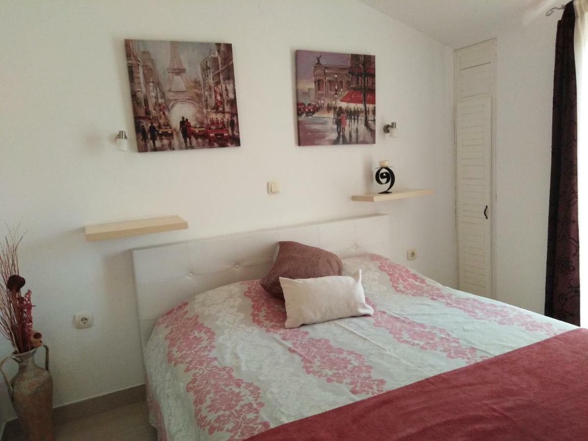 Apartments Slavica Jovanovic Ilha Sveti Stefan Exterior foto